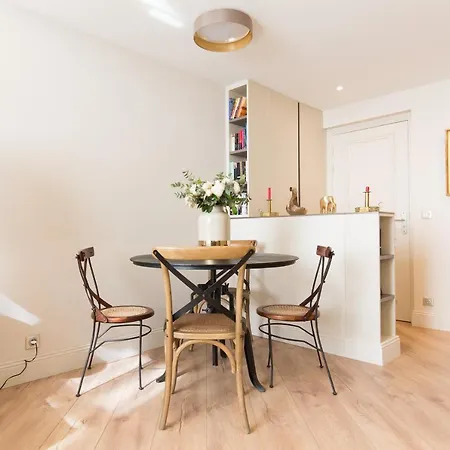 Le Californie Deluxe Apartment