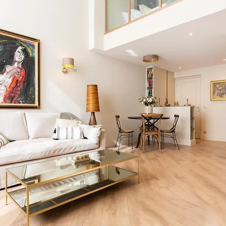Le Californie Deluxe Apartment