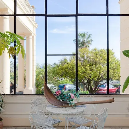 Le Californie Deluxe Apartment *